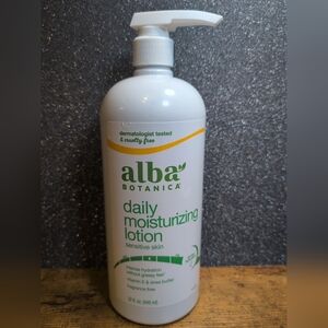 Alba Botanica Daily Moisturizing Lotion for Sensitive Skin, Fragrance-Free 32oz